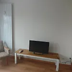 Moderne Helle 75qm Am Salbker Inkl Parkplatz, Balkon 公寓 马格德堡