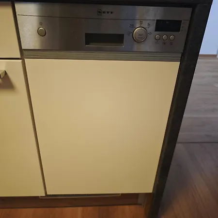 Apartment Moderne Helle 75qm Am Salbker Inkl Parkplatz, Balkon Magdeburg