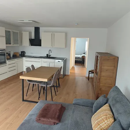 Apartmán Moderne Helle 75qm Am Salbker Inkl Parkplatz, Balkon Magdeburk