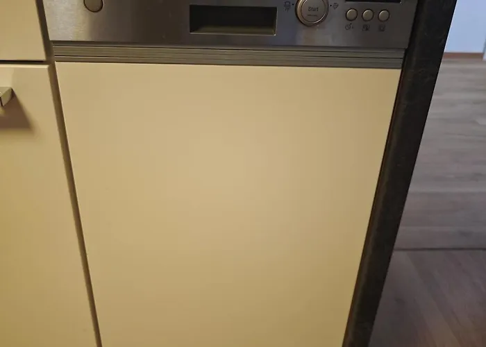 Apartmán Moderne Helle 75qm Am Salbker Inkl Parkplatz, Balkon Magdeburk