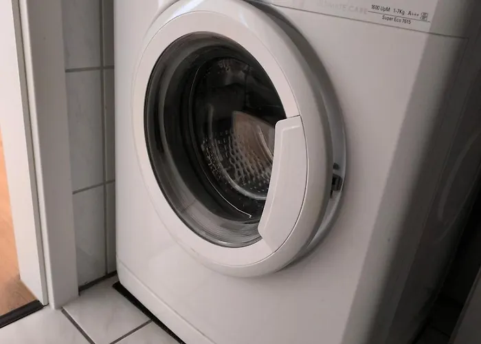 Moderne Helle 75qm Am Salbker Inkl Parkplatz, Balkon 公寓 *