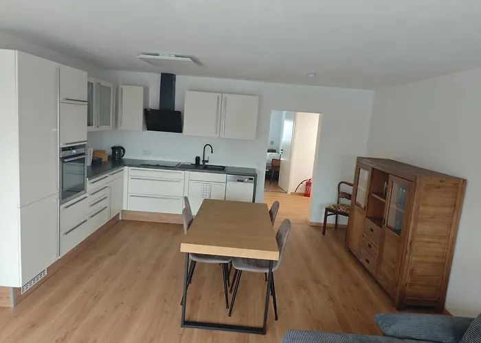 Moderne Helle 75qm Am Salbker Inkl Parkplatz, Balkon