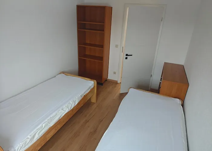 公寓 Moderne Helle 75qm Am Salbker Inkl Parkplatz, Balkon 马格德堡