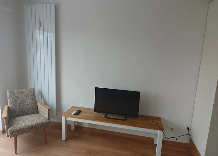 Moderne Helle 75qm Am Salbker Inkl Parkplatz, Balkon Apartmán Magdeburk
